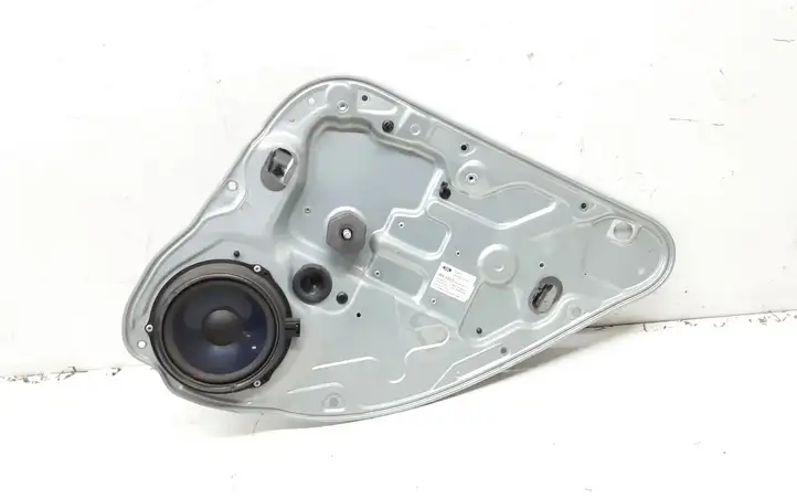 Ford Focus C-MAX (2003 - 2010) 3M51R24994CH Механический стеклоподъемник задней двери — фото 1