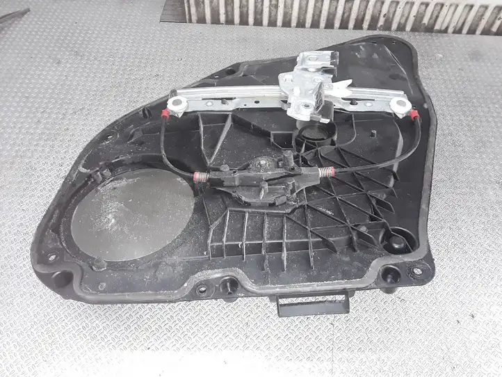 Ford Fiesta (2009 - 2012) Механический стеклоподъемник задней двери — фото 1