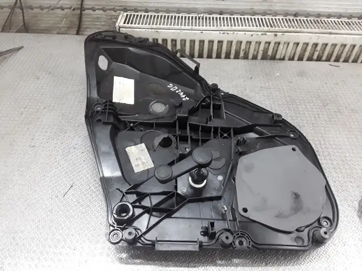 Ford Fiesta (2009 - 2012) Механический стеклоподъемник задней двери — фото 2