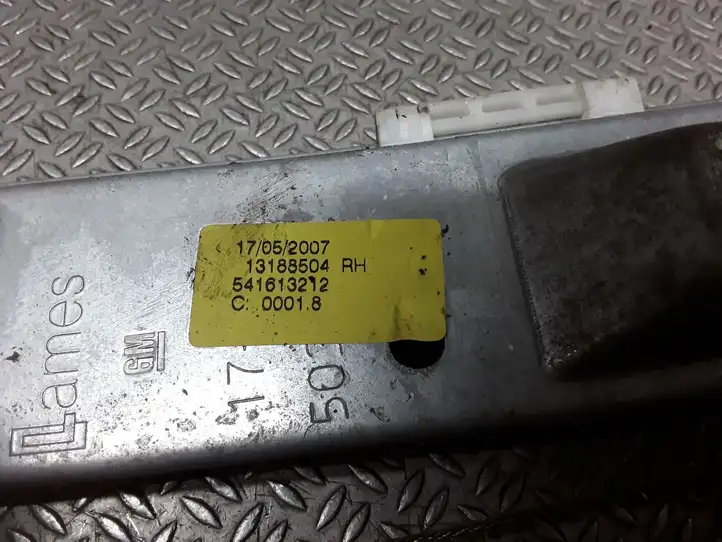 Opel Corsa D (2006 - 2010) 13188504 Механический стеклоподъемник задней двери — фото 2
