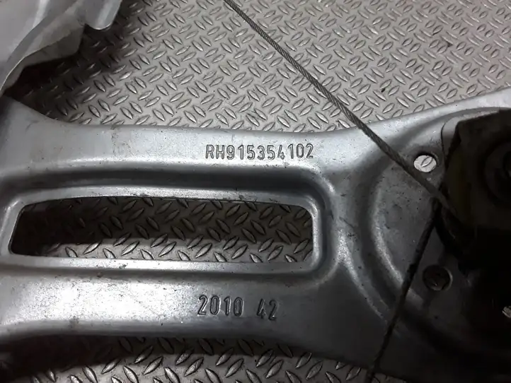 Opel Astra J (2009 - 2012) 915354102 Механический стеклоподъемник задней двери — фото 2