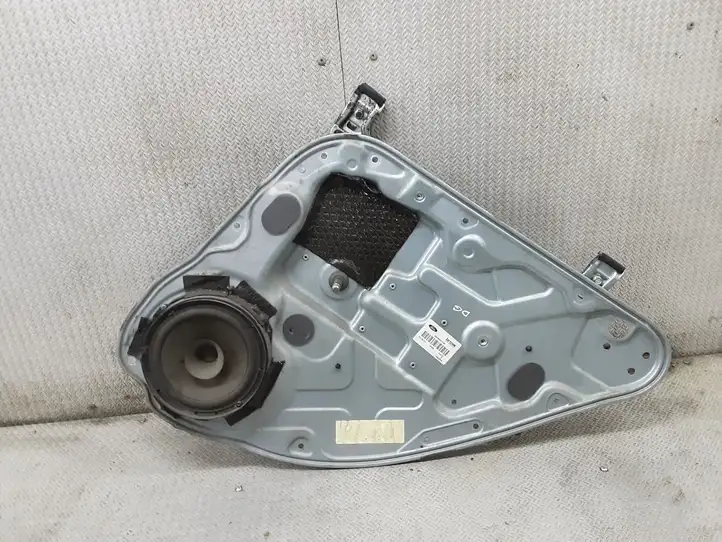 Ford Focus (2005 - 2008) 4M51A045H22B Механический стеклоподъемник задней двери — фото 1