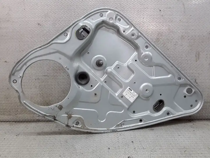 Ford Focus (2005 - 2008) 4M51A045H22B Механический стеклоподъемник задней двери — фото 1