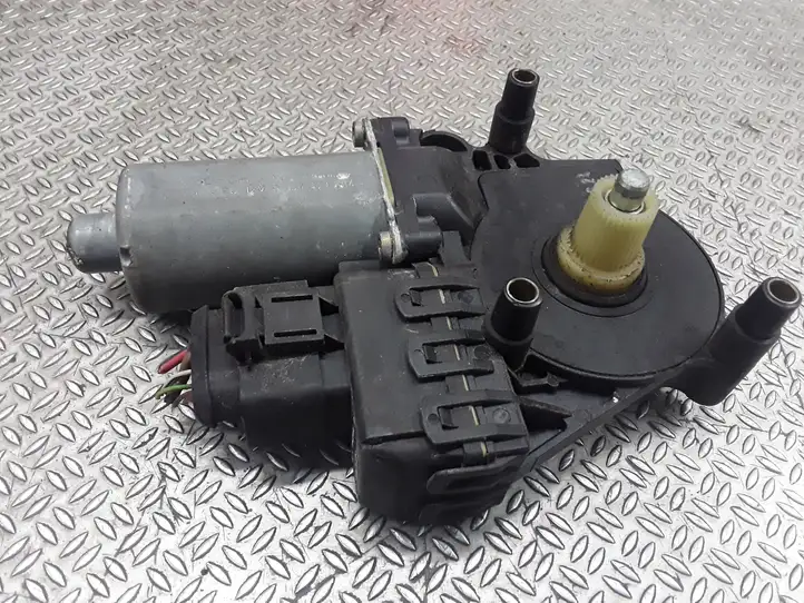 Audi A6 S6 C5 4B (1997 - 2001) 0130821784 Стеклоподъемник задней двери — фото 1