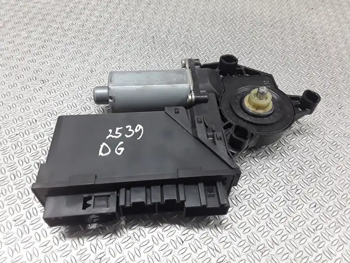 Audi A4 S4 B6 8E 8H (2000 - 2006) 8E0959802A Стеклоподъемник задней двери — фото 1