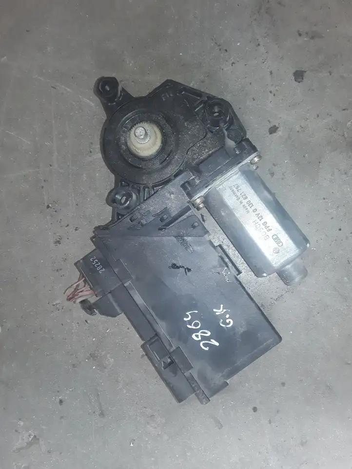 Audi A4 S4 B6 8E 8H (2000 - 2006) 8E0959801A Стеклоподъемник задней двери — фото 4