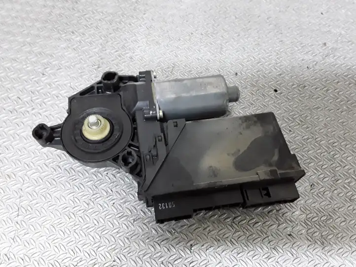Audi A4 S4 B6 8E 8H (2000 - 2006) 8E0959801A Стеклоподъемник задней двери — фото 1