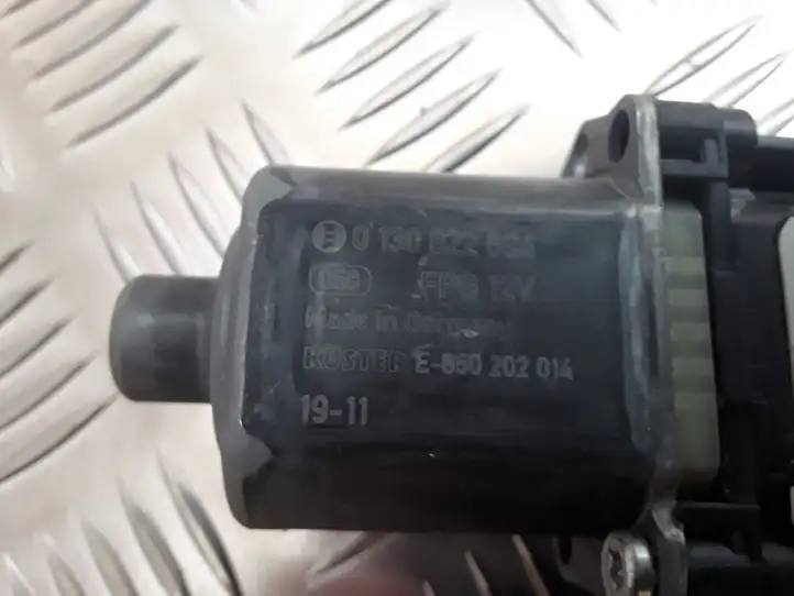 Skoda Kamiq (2019 - ) 654839462 Стеклоподъемник задней двери — фото 3
