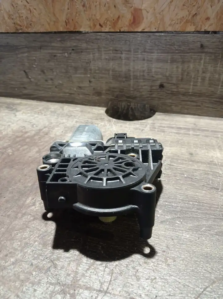 Audi A6 S6 C5 4B (2001 - 2004) 0130821784 Стеклоподъемник задней двери — фото 2