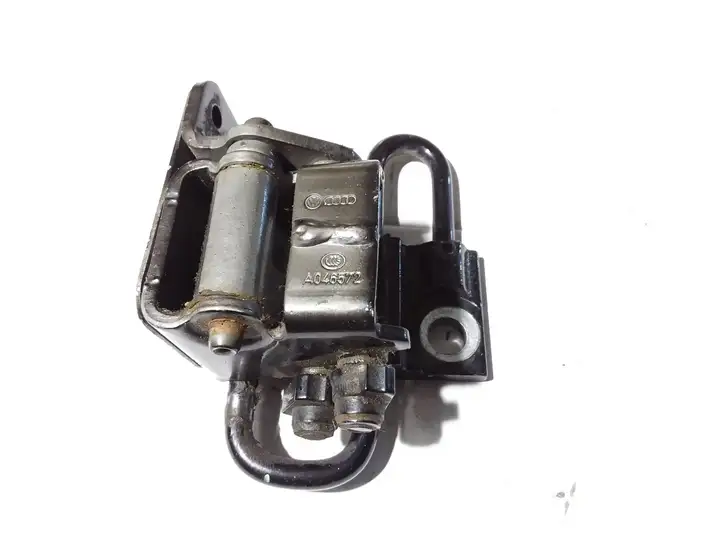 Audi A3/S3 8P (2008 - 2013) 8P4833412A Нижняя петля задней двери — фото 1