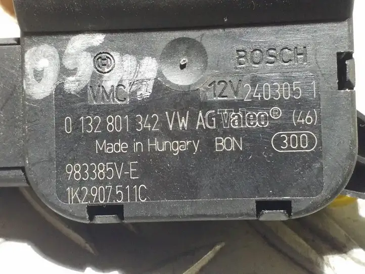 Volkswagen Golf V (2003 - 2009) 0132801342 Двигатель задвижки потока воздуха — фото 2