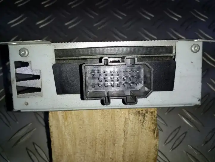 Audi A4 S4 B6 8E 8H (2000 - 2006) 8E9035223 Усилитель звука — фото 4