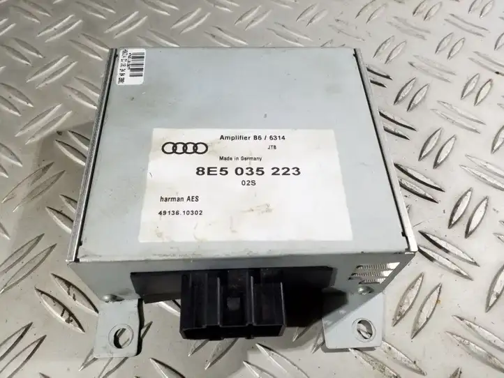 Audi A4 S4 B6 8E 8H (2000 - 2006) 8E5035223 Усилитель звука — фото 1