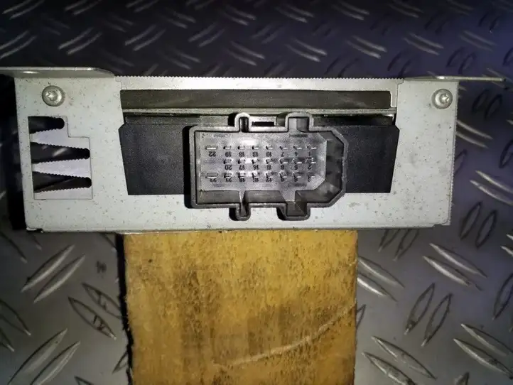 Audi A4 S4 B6 8E 8H (2000 - 2006) 8E9035223 Усилитель звука — фото 4