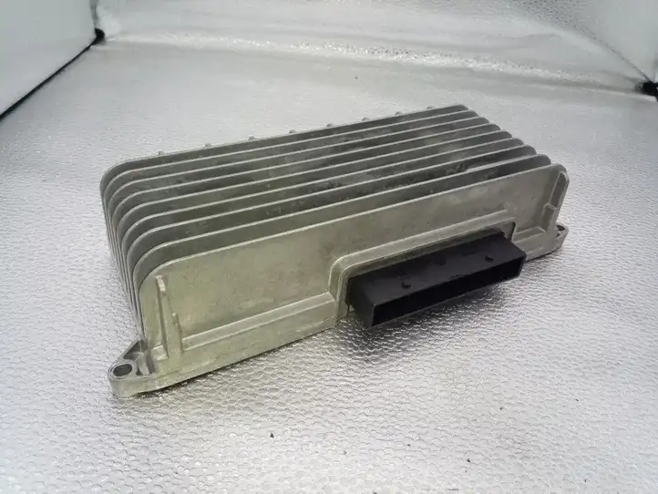 Audi A4 S4 B8 8K (2007 - 2011) 8T0035223AB Усилитель звука — фото 1