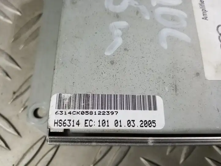 Audi A4 S4 B6 8E 8H (2000 - 2006) 8E5035223 Усилитель звука — фото 2