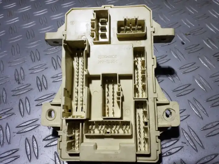 Kia Ceed (2006 - 2010)  919501H510 Блок предохранителей