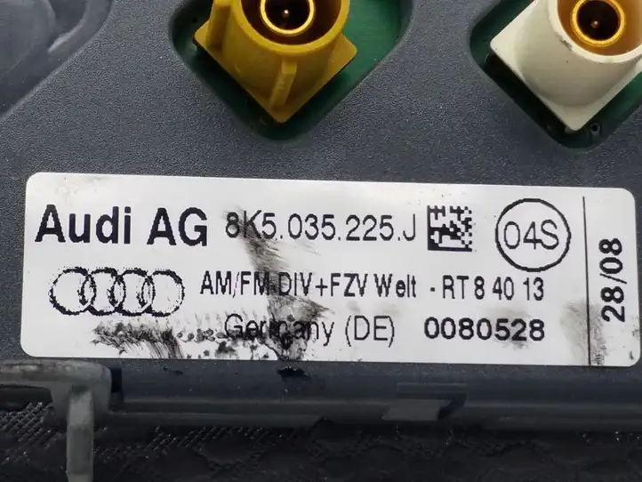 Audi A4 S4 B8 8K (2007 - 2011) 8K5035225J Усилитель антенны — фото 3