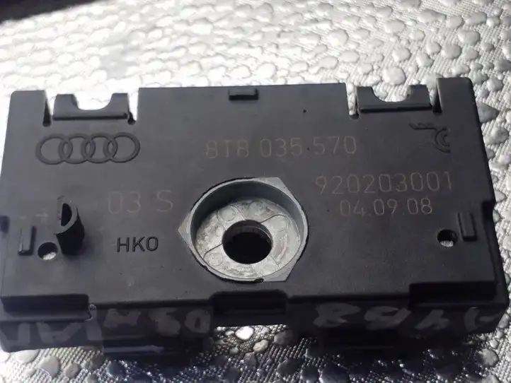 Audi A4 S4 B8 8K (2007 - 2011) 8T8035570 Усилитель антенны — фото 3