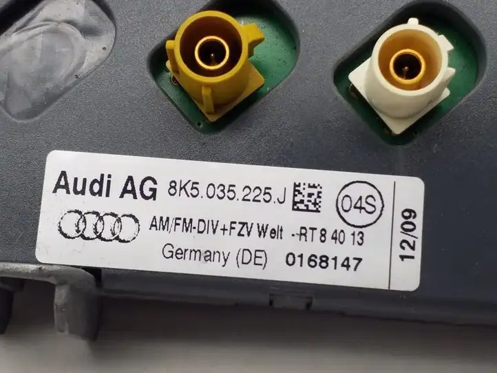 Audi A4 S4 B8 8K (2007 - 2011) 8K5035225J Усилитель антенны — фото 3