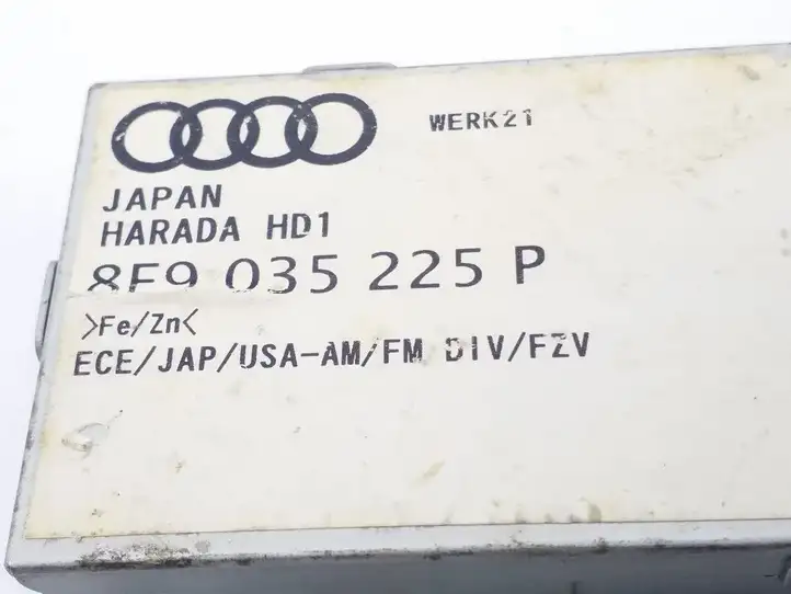 Audi A4 S4 B7 8E 8H (2004 - 2009) 8E9035225P Усилитель антенны — фото 3