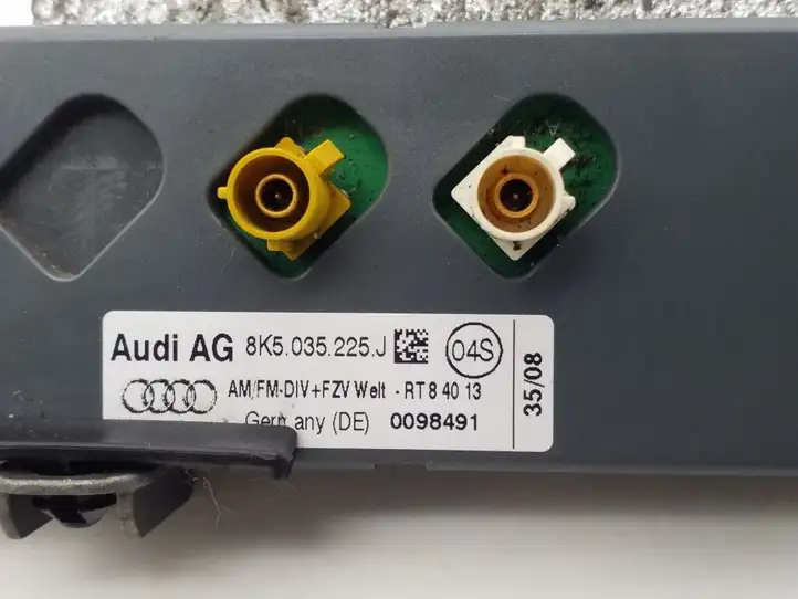 Audi A4 S4 B8 8K (2007 - 2011) 8K5035225J Усилитель антенны — фото 3