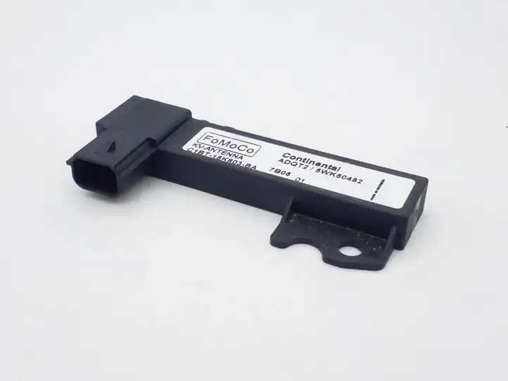 Ford Fiesta (2013 - 2017) C1BT15K603BA Усилитель антенны — фото 1