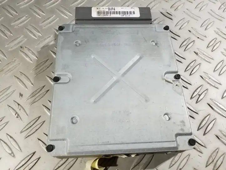 Ford Focus (1998 - 2004) 1S4F12A650LE Блок управления двигателем (ECU) — фото 1