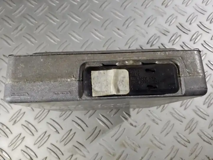 Ford Focus (1998 - 2004) 1S4F12A650LE Блок управления двигателем (ECU) — фото 4