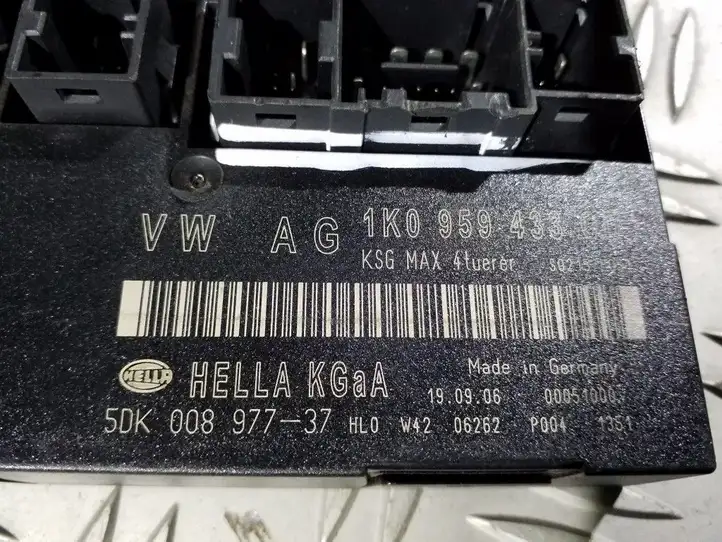 Volkswagen Jetta V (2005 - 2010) 1K0959433CD Модуль комфорта — фото 4