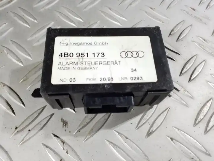 Audi A6 S6 C5 4B (1997 - 2001) 4B0951173 Блок управления сигнализацией — фото 1