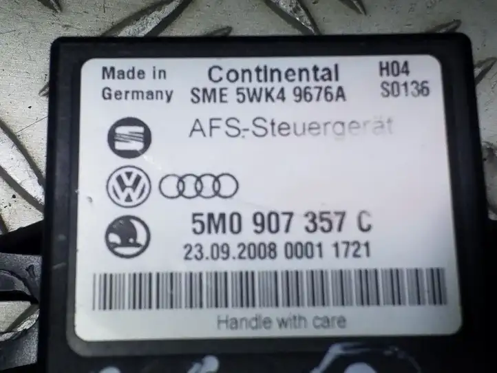 Volkswagen PASSAT B6 (2005 - 2010) 5M0907357C Блок розжига ксенона — фото 2
