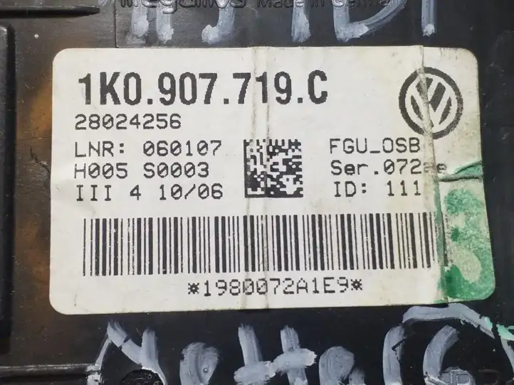 Volkswagen Jetta V (2005 - 2010) 1K0907719C Блок управления сигнализацией — фото 3