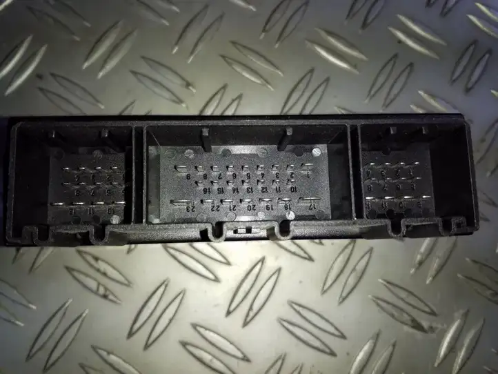 Volkswagen Touareg I (2002 - 2010) 7L0959933E Модуль комфорта — фото 3