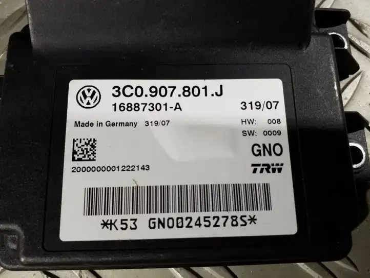 Volkswagen PASSAT B6 (2005 - 2010) 3C0907801J Блок управления парктрониками — фото 4