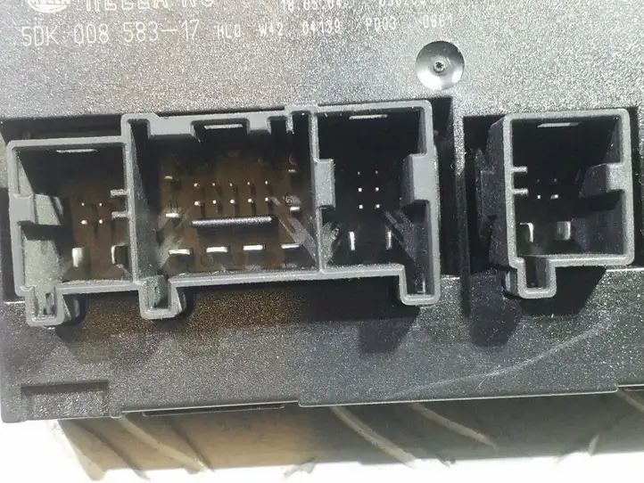 Volkswagen Caddy (2004 - 2010) 1K0959433BL Модуль комфорта — фото 4