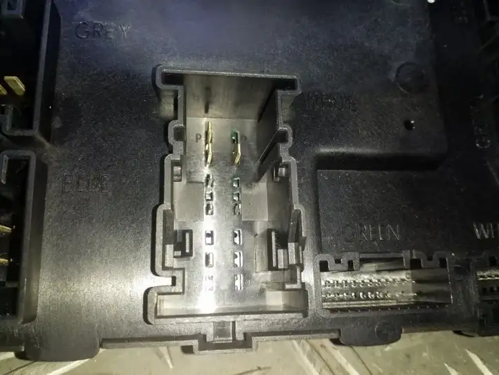 Ford Fiesta (2009 - 2012) 8V5115K600EG Модуль комфорта — фото 3