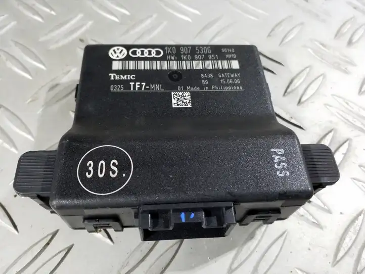 Audi A3/S3 8P (2003 - 2005) 1K0907530G Прочие блоки управления — фото 1