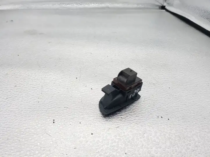 Audi A4 S4 B8 8K (2007 - 2011) 8K0959831A Кнопка закрытия крышки багажника — фото 4