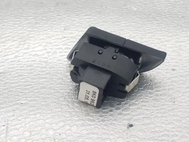 Audi A4 S4 B8 8K (2007 - 2011) 8K0962107A Кнопка закрытия крышки багажника — фото 2