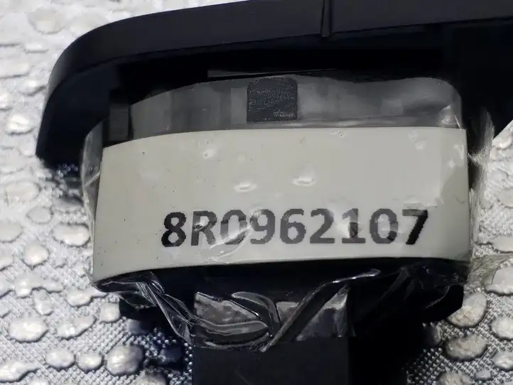 Audi Q5 SQ5 (2008 - 2012) 8R0962107 Кнопка закрытия крышки багажника — фото 2