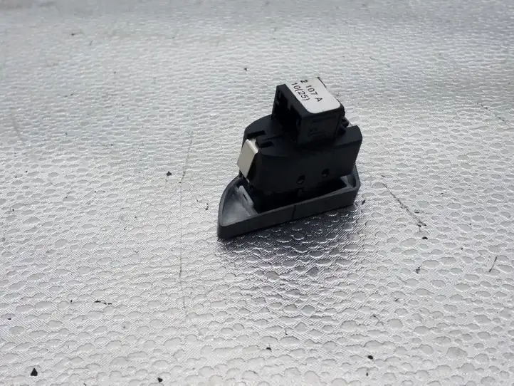 Audi A4 S4 B8 8K (2007 - 2011) 8K0962107A Кнопка закрытия крышки багажника — фото 3