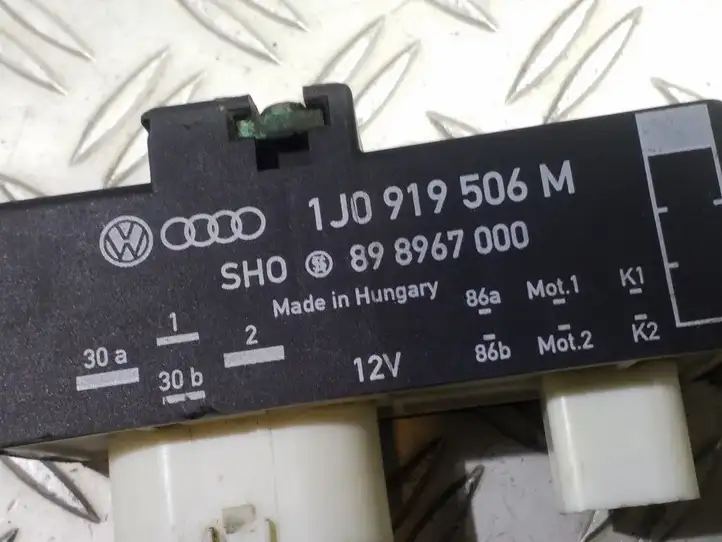 Skoda Roomster (5J) (2006 - 2010) 1J0919506M Реле вентилятора охлаждения — фото 4