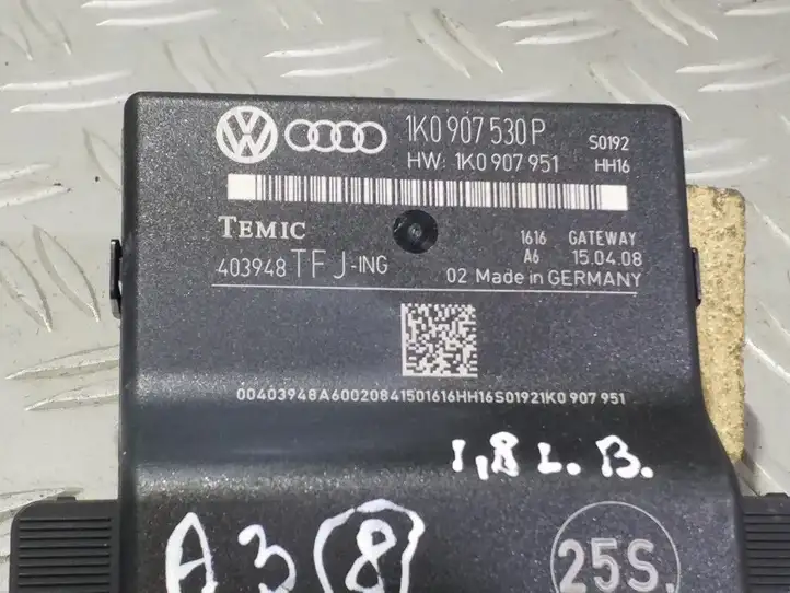 Audi A3/S3 8P (2004 - 2008) 1K0907530P Прочие блоки управления — фото 2