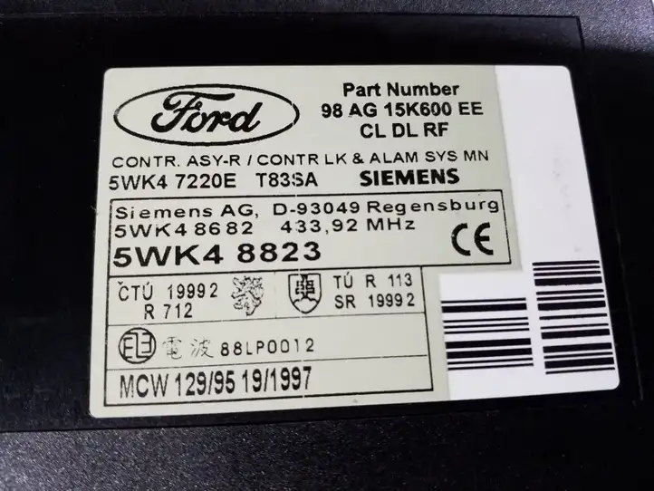 Ford Focus (1998 - 2004) 5WK47220E Модуль комфорта — фото 3