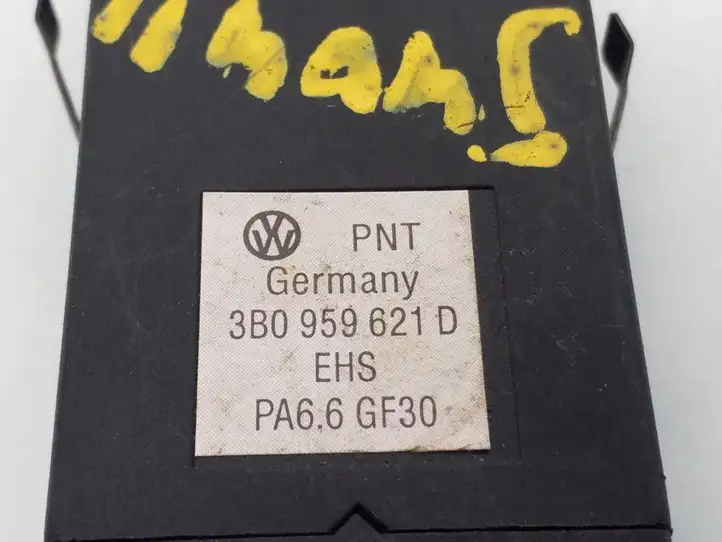 Volkswagen PASSAT B5.5 (2001 - 2005) 3B0959621D Кнопка обогрева стекла — фото 4