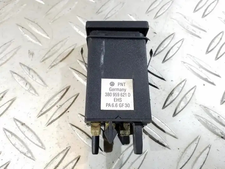 Volkswagen PASSAT B5.5 (2001 - 2005) 3B0959621D Кнопка обогрева стекла — фото 1