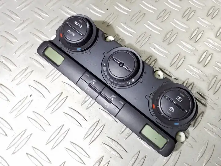 Skoda Octavia Mk2 (1Z) (2004 - 2013) 1Z0907044H Блок управления климат-контролем — фото 1