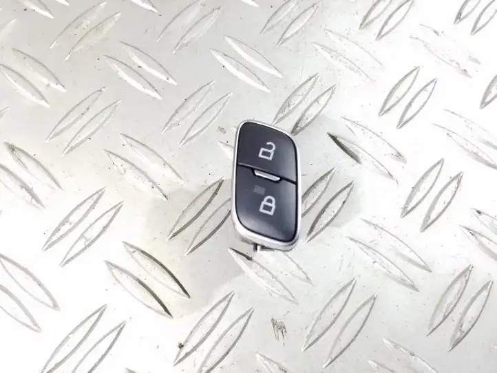 Ford Focus (2011 - 2015) F1ET14017BB Включатель центрального замка — фото 4