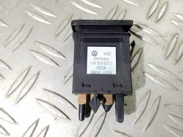 Volkswagen Golf IV (1998 - 2005) 1J0959621C Кнопка обогрева стекла — фото 1